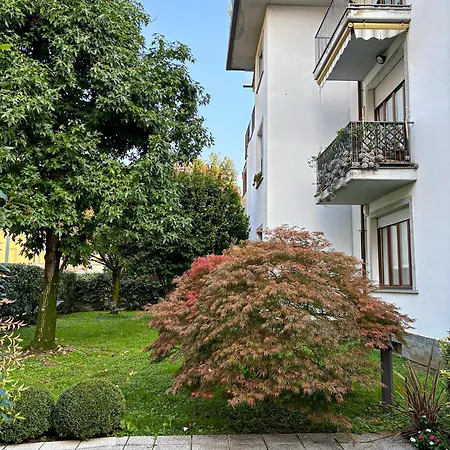 Studio8 Apartment *